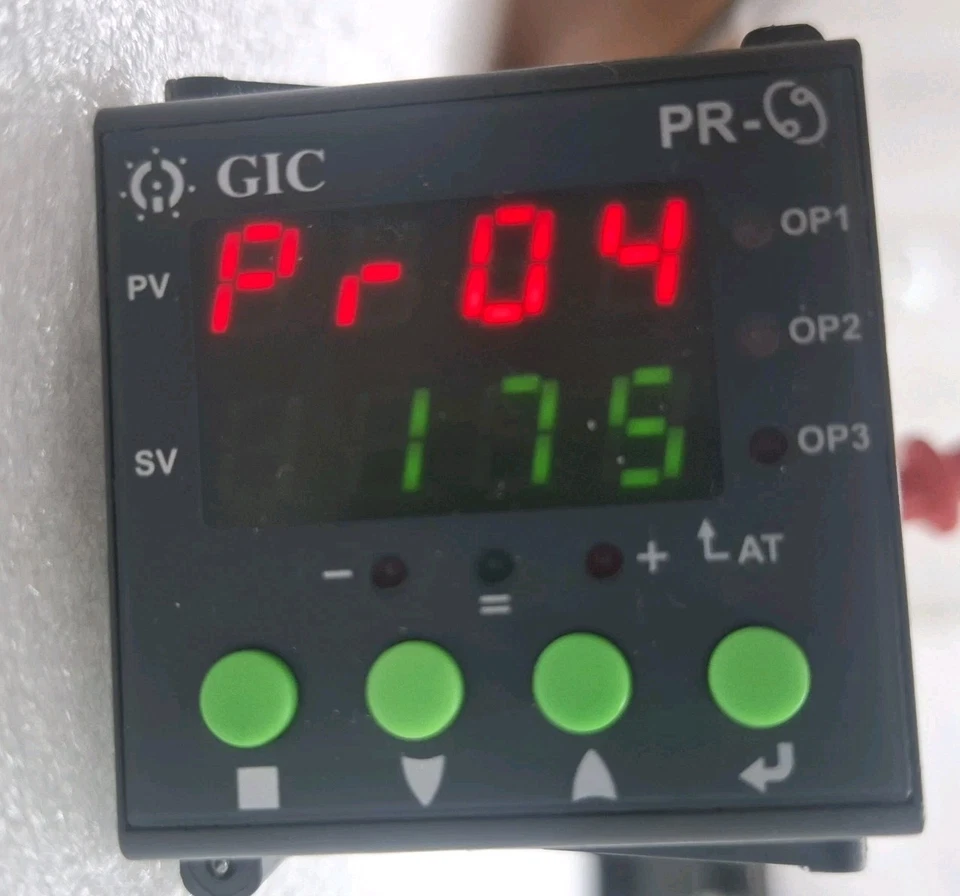 GIC PR-69 TEMPERATURE CONTROLLER 110-240VAC